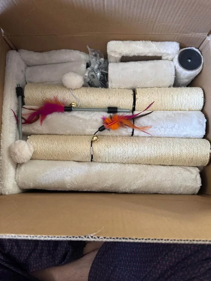 Cat Tree Tower with Condo, Hammocks & Scratching Posts image indicator(4)