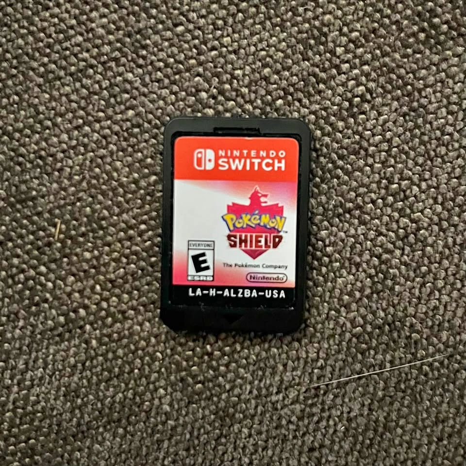 Nintendo Switch Games - Pokemon Shield, Paper Mario