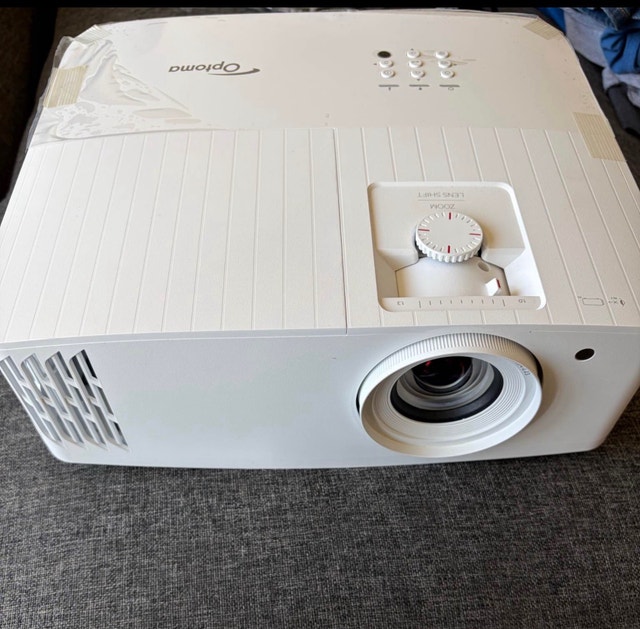 Optoma UHD55 smart 4K Projector
