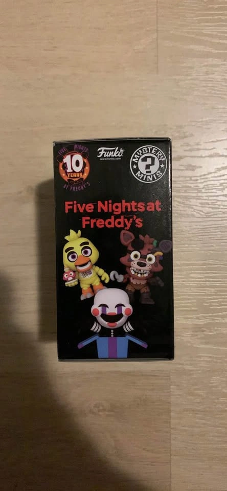 Five Nights at Freddy’s Mystery Minis - photo 3