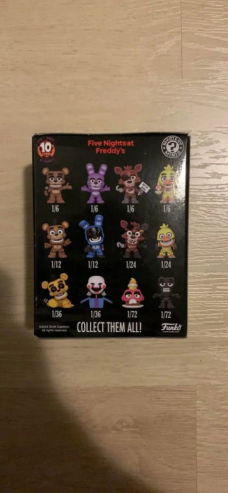 Five Nights at Freddy’s Mystery Minis - photo 4