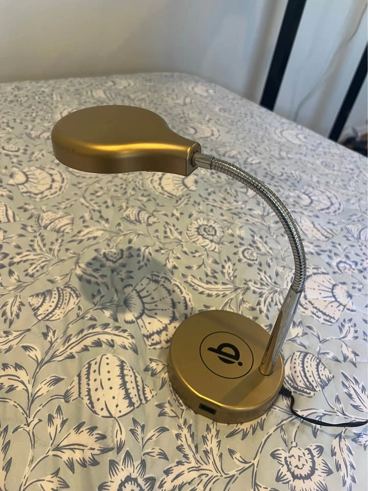 Mainstays LED Desk Lamp with Qi Wireless Charging and USB Port - photo 3