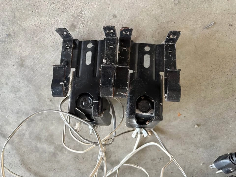 Garage door opener - photo 3