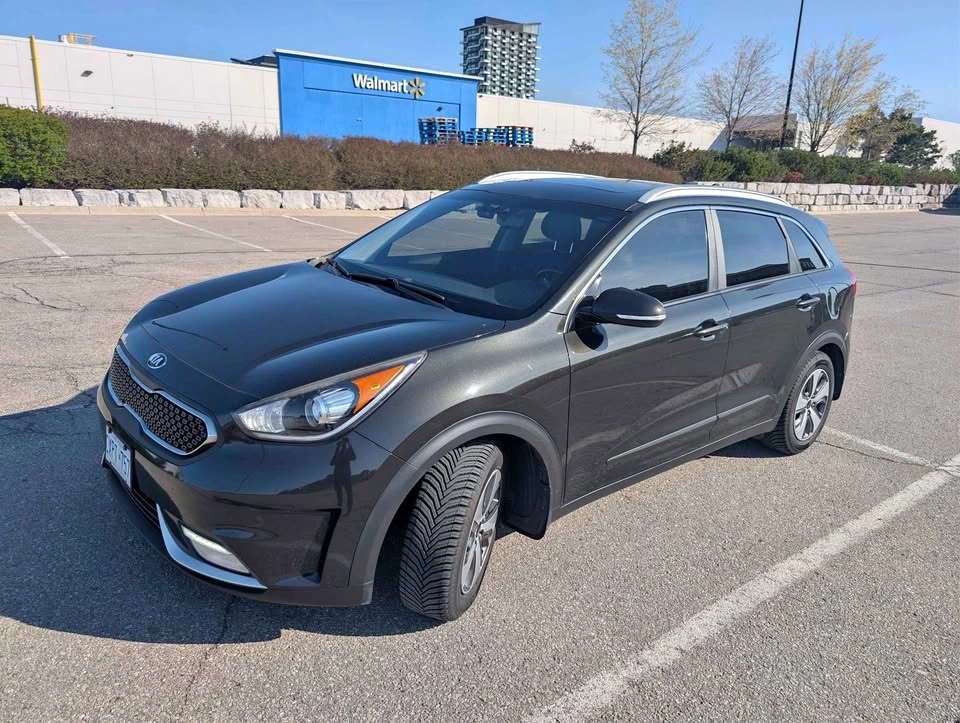 2018 Kia Niro EX Premium - Certified - Well maintained