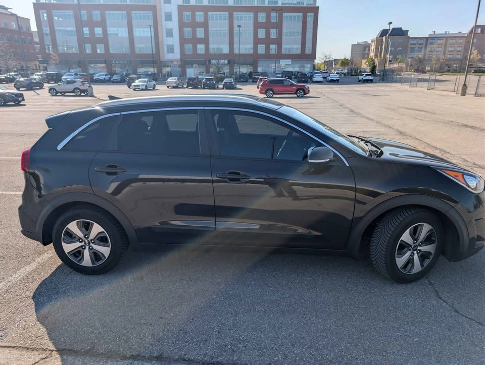 2018 Kia Niro EX Premium - Certified - Well maintained - photo 4