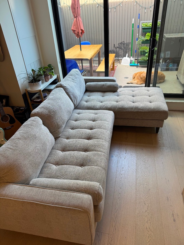 Couch for sale - V de V L-shaped