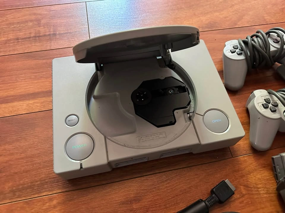 Sony PlayStation 1 Bundle — Console + Controllers + Memory Cards - photo 2