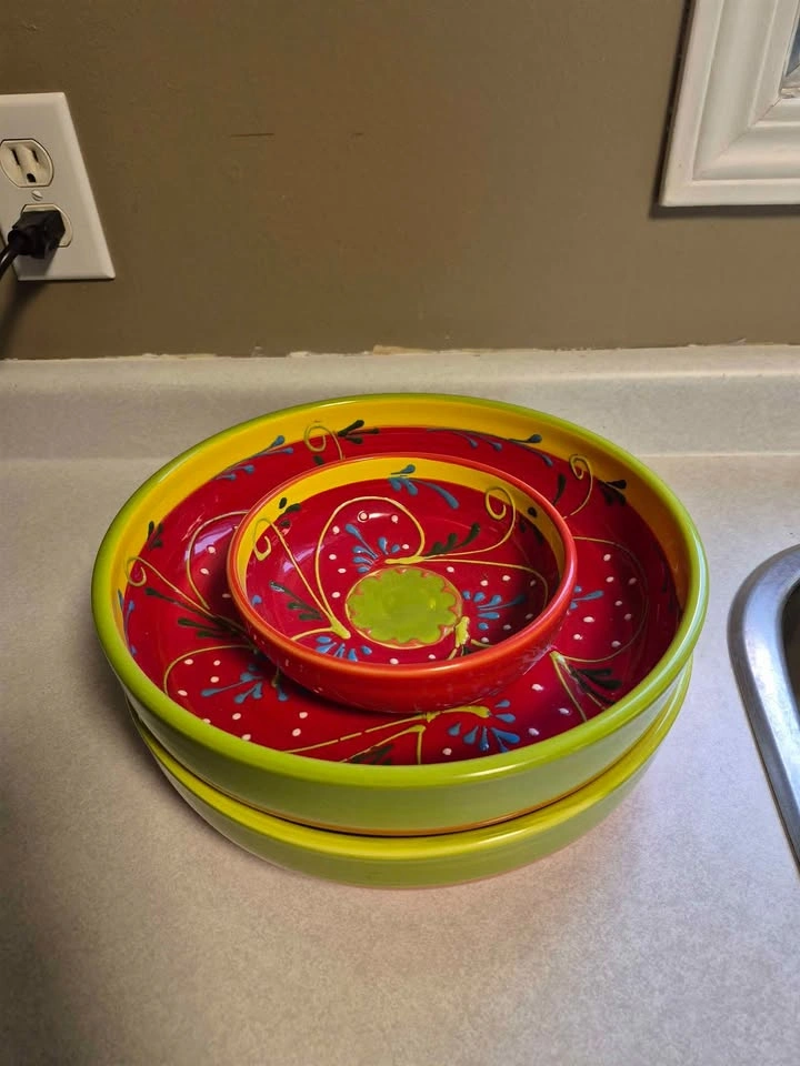 Serving bowls