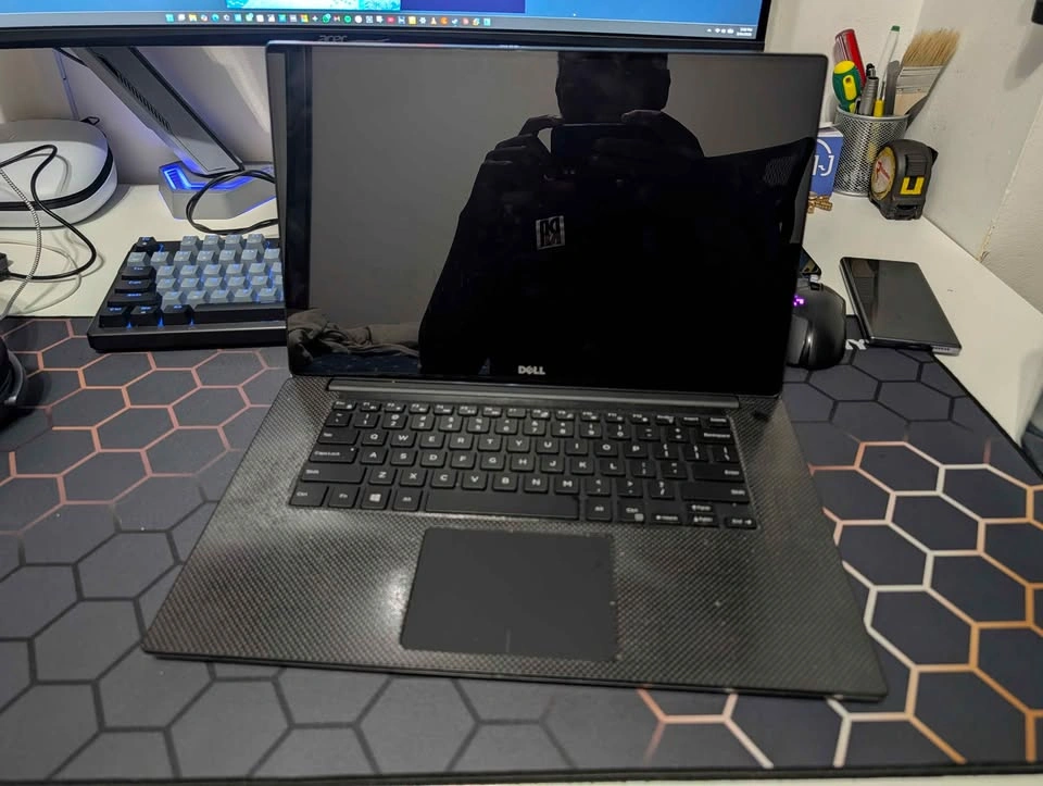 Dell XPS 15 7590 - photo 2