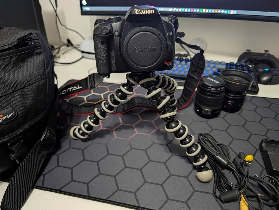 Canon EOS Rebel XSi - photo 2