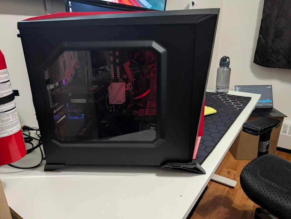 Gaming desktop - photo 2