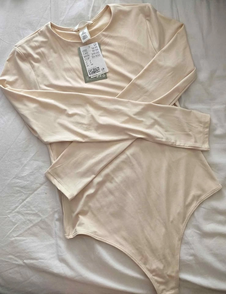 New H&M long sleeve bodysuit beige Small
