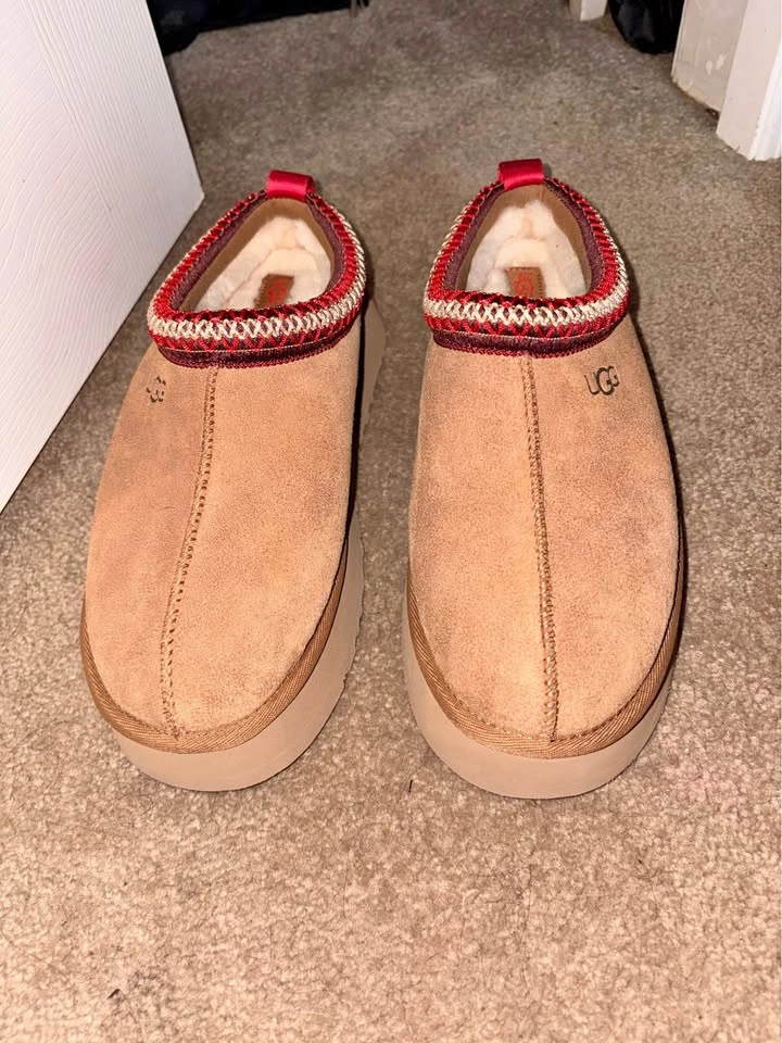 Women’s UGG tazz platform shoes