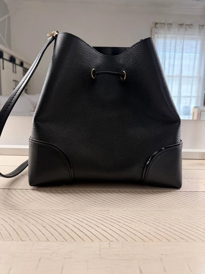 Michael Kors Mercer Gallery bucket bag - photo 2