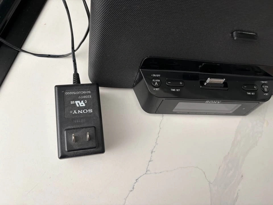 Sony Dream Machine ICF-CS15iP iPod Dock Alarm Clock - photo 3