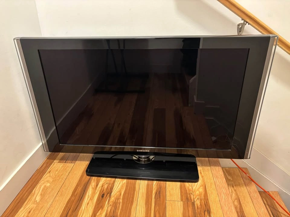 40” Samsung LCD TV $45obo