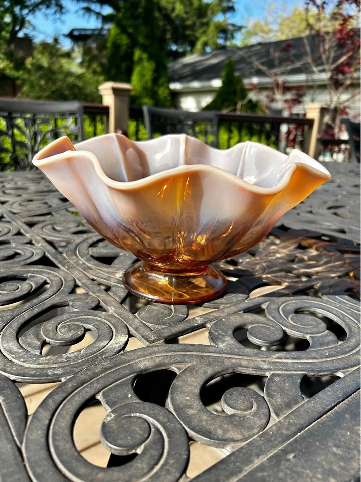Pink Opalescent Ruffle Bowl
