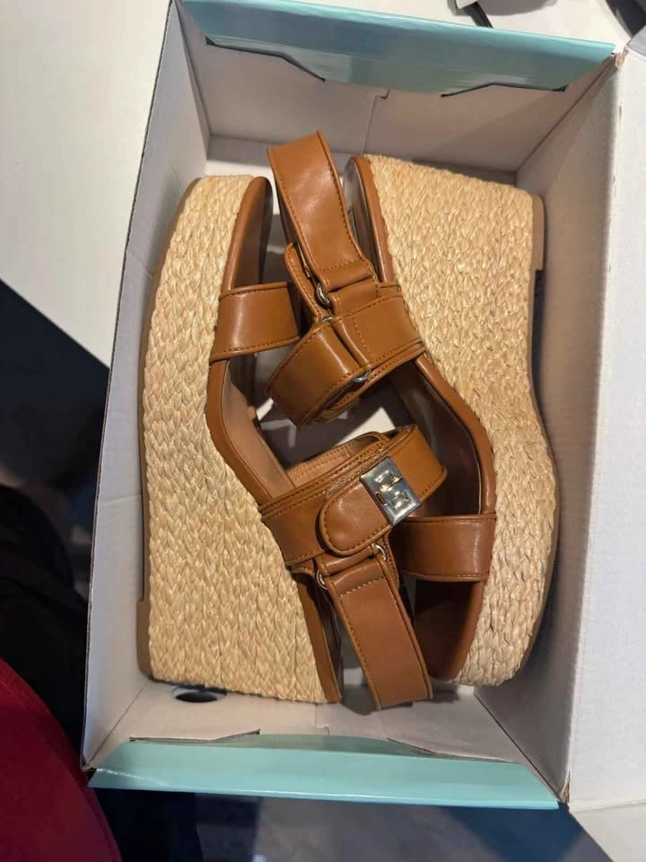 Steve Madden Brown Leather Sandals - photo 2