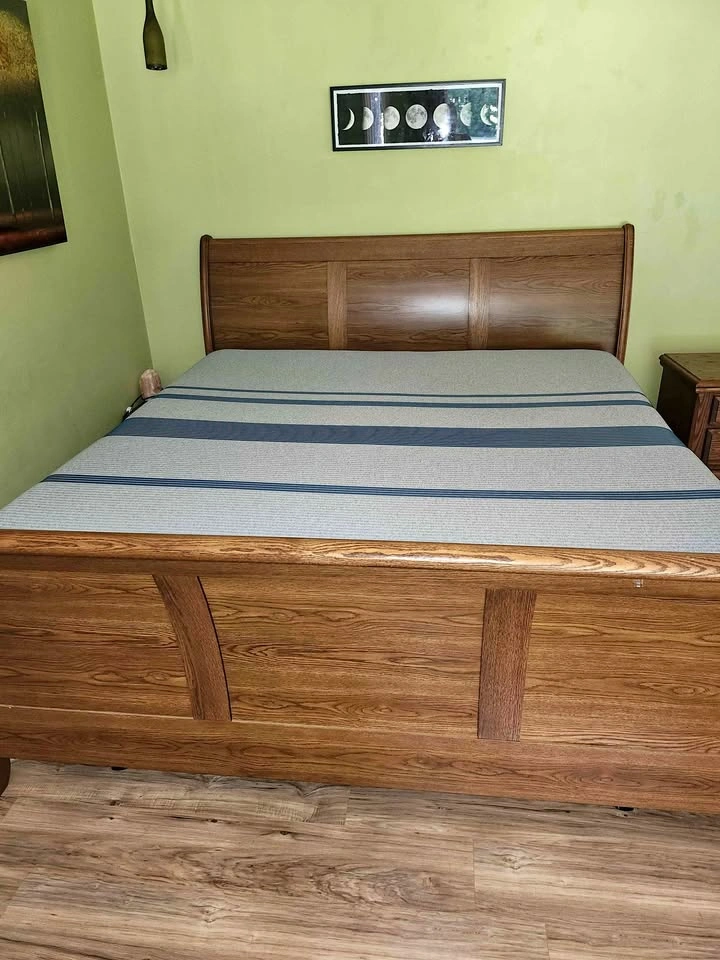 Sealy Posturepedic King bed