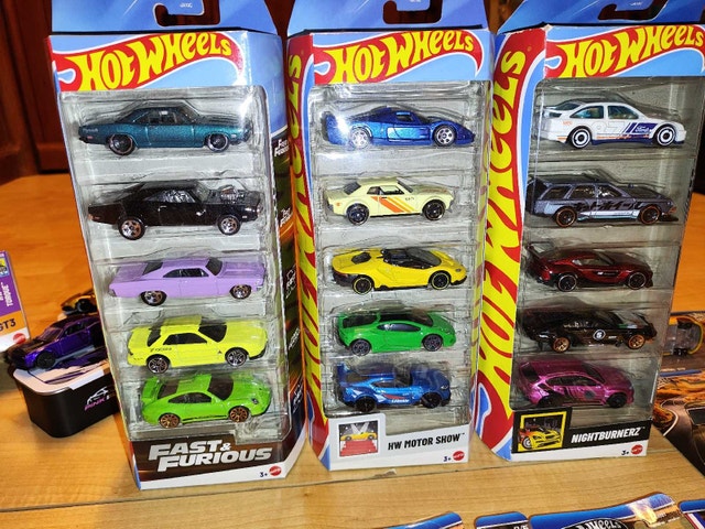 Hot Wheels 100+ Bundle - photo 2