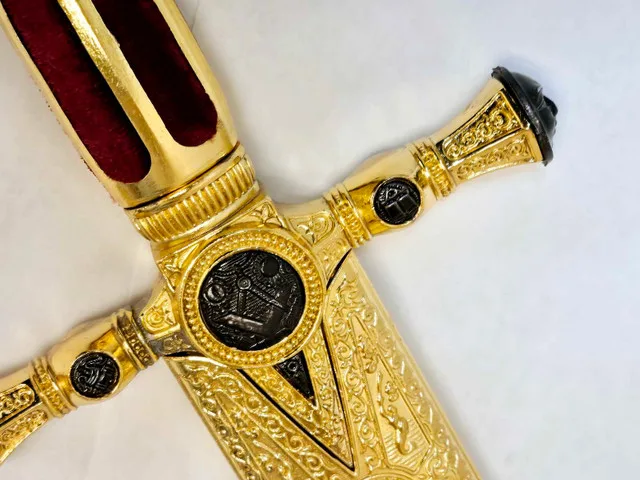 Ceremonial Short Sword - Stain. Steel (Decor) image indicator(4)