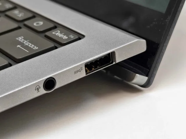 Asus Zenbook S 13 OLED THIN & LIGHT CORE i7 image indicator(3)