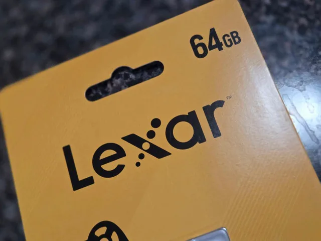 FAST Lexar 64gb MICROSDXC V30 Class10 100 mb/s image indicator(2)