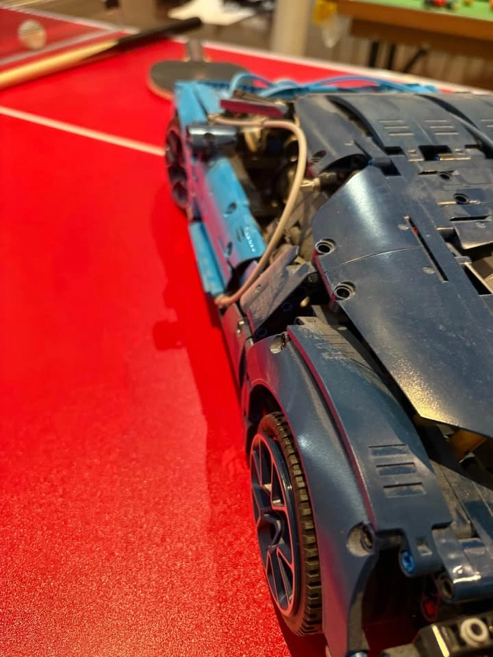 LEGO Technic Bugatti Chiron Car Model - photo 5