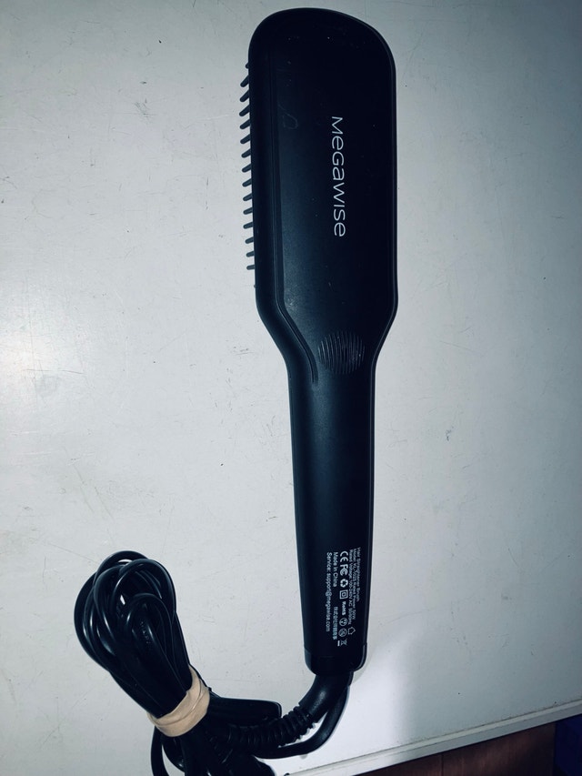 MEGAWISE Pro Ceramic Ionic Hair Straightener Brush