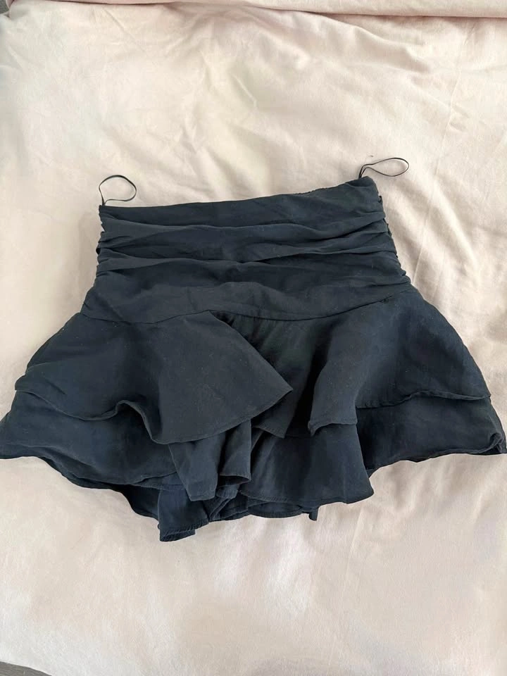 Zara skort , size xs in black