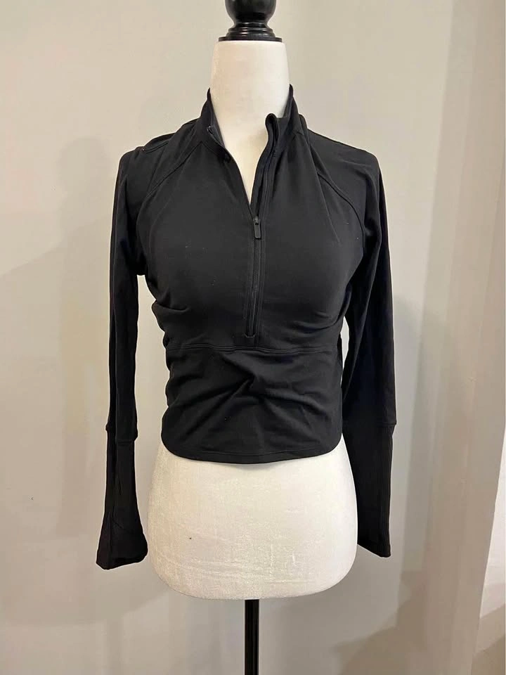 Lululemon quarter zip sweater size 4