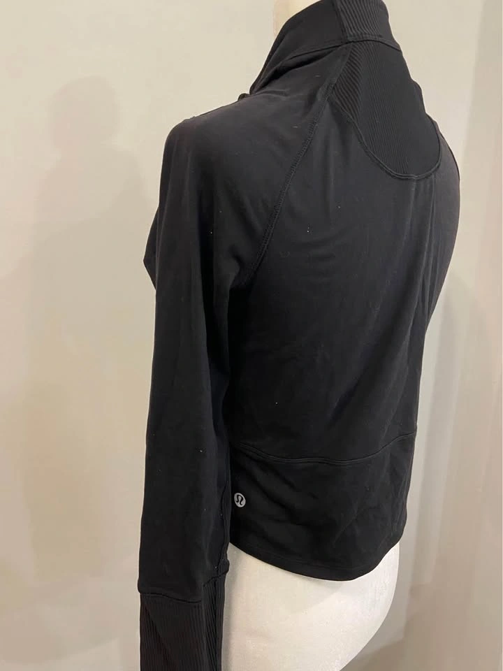 Lululemon quarter zip sweater size 4 - photo 3