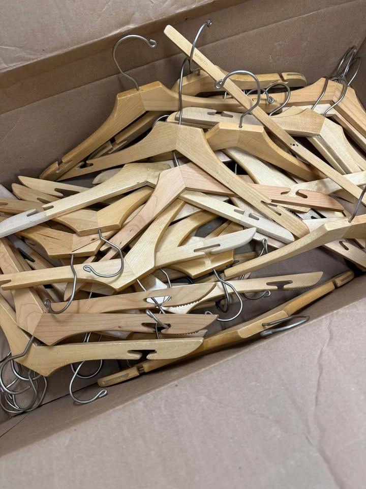 Wooden hangers - photo 3