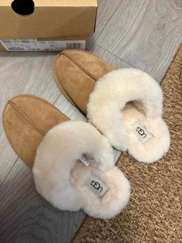 Ugg Scuffette Slipper Size 7 - photo 3