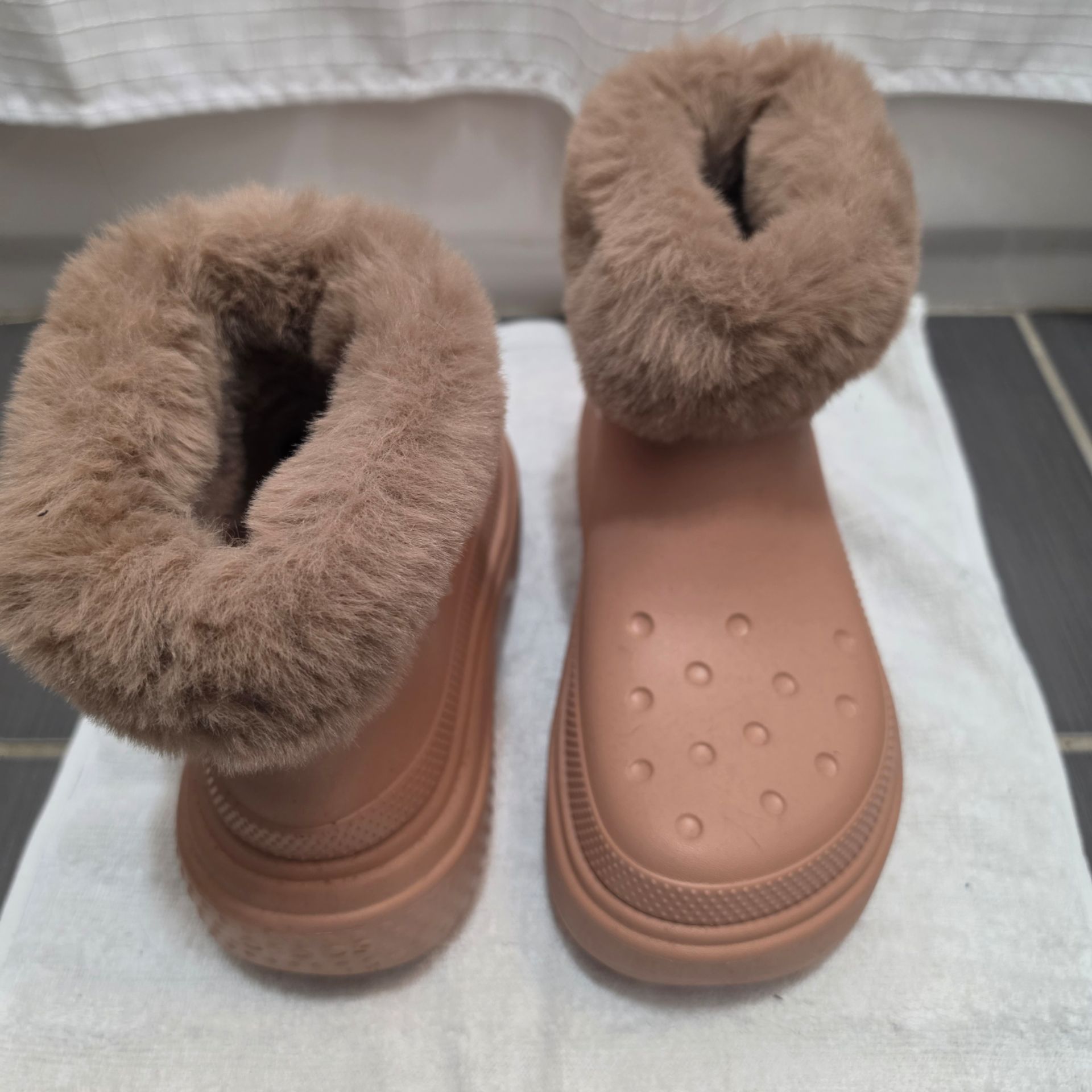 UGG all weather boots - photo 2