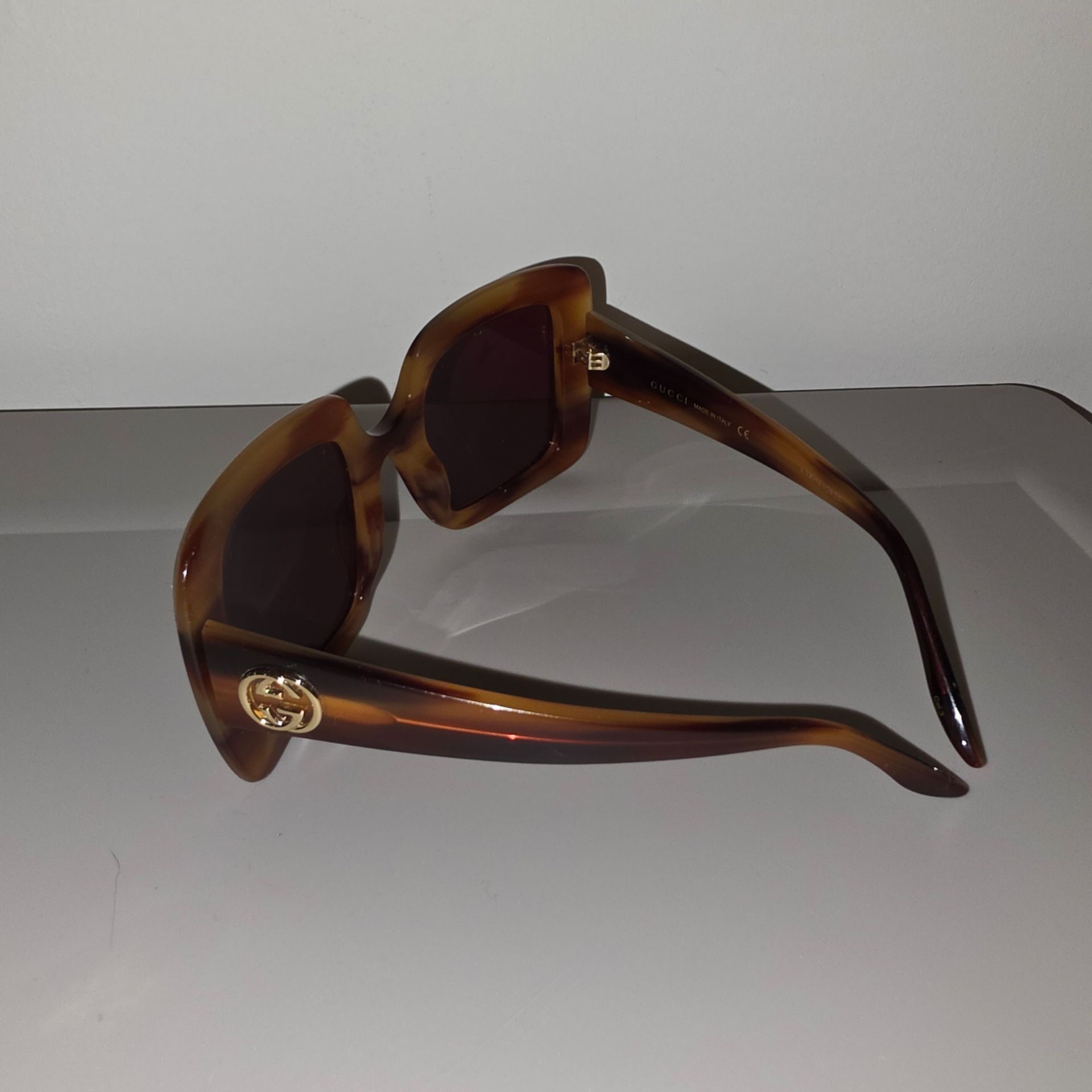 Gucci GG0896S 004 Striped Havana/Violet 52-25-145 Sunglasses