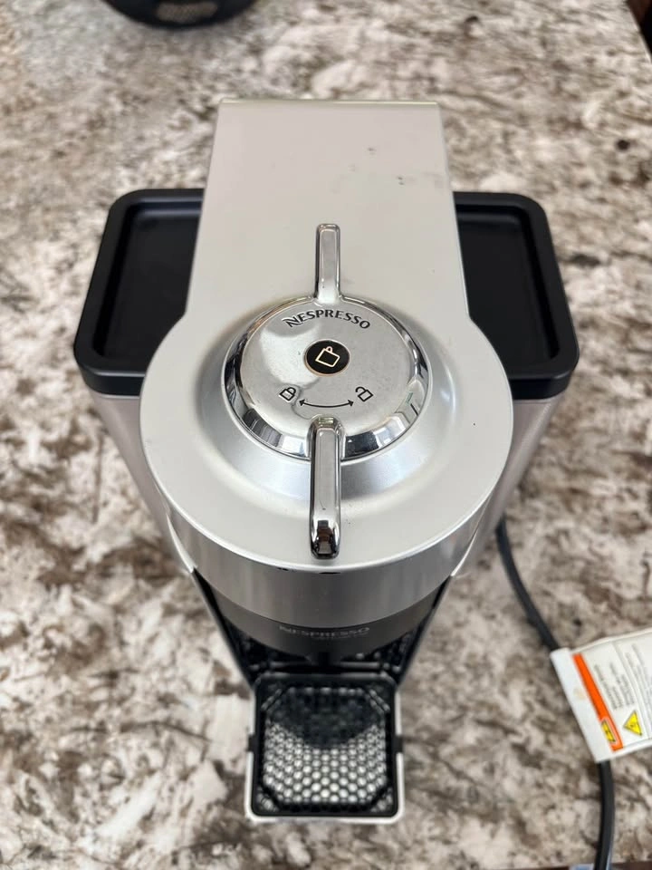 Nespresso VertuoLine coffee maker - photo 2