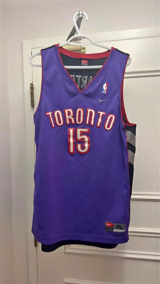 2000’s Vince Carter Nike Raptors jersey thumbnail