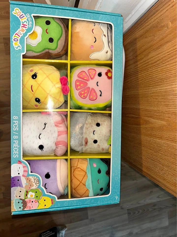 Squishmellow pack