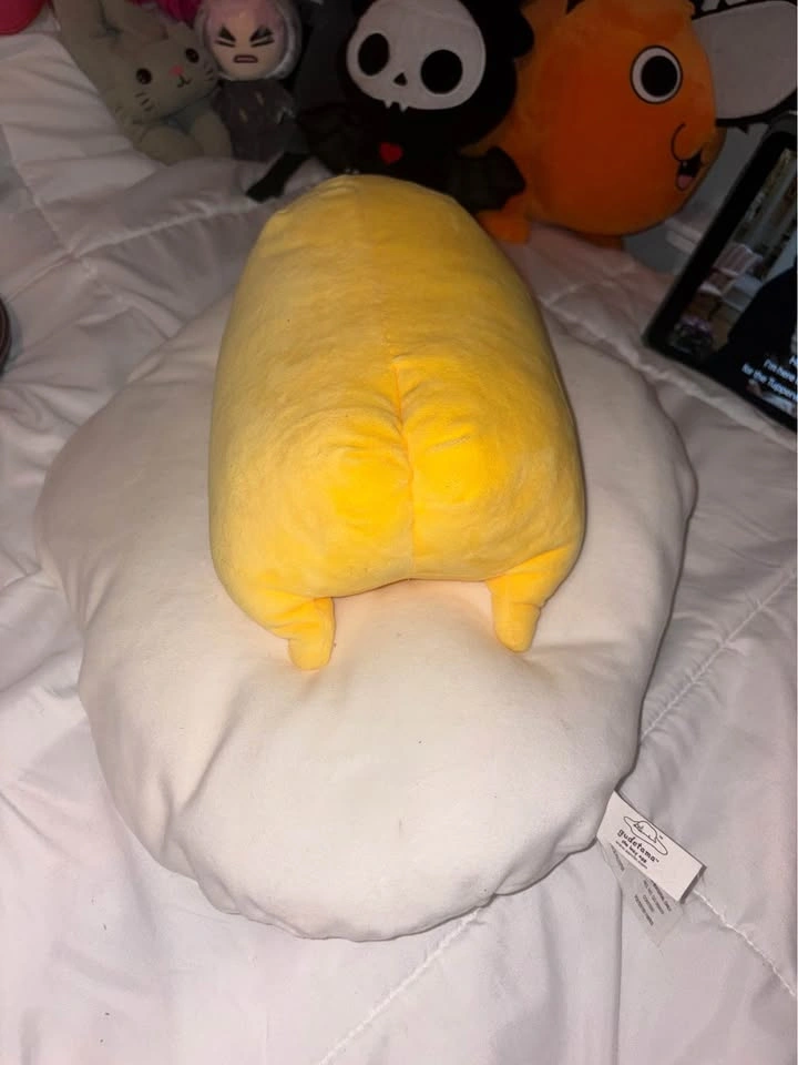 gudetama plushie - photo 3