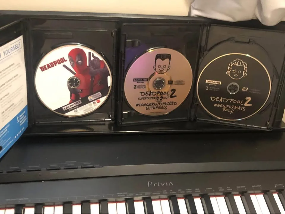 Deadpool & Deadpool 2 4k Movies image indicator(2)