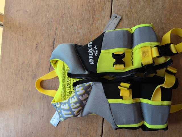 Hyperlite Child Life Jacket youth 33 to 55 pounds