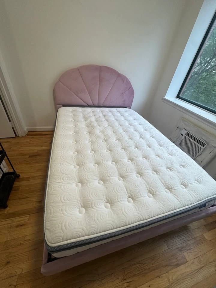 Pink full-size bed frame - photo 2