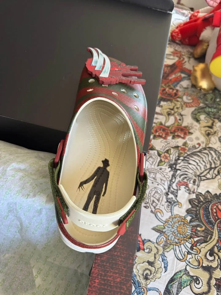 Nightmare on elm street crocs - photo 5