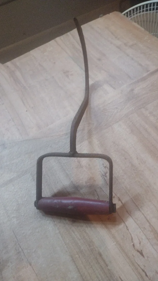 2 Hay bale hooks - photo 4