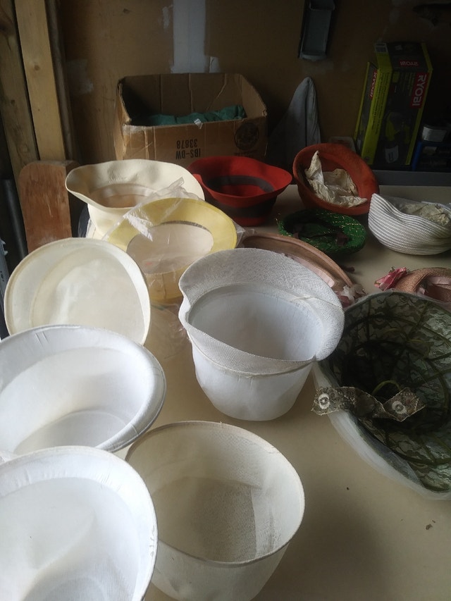 Collection of vintage hats - photo 2