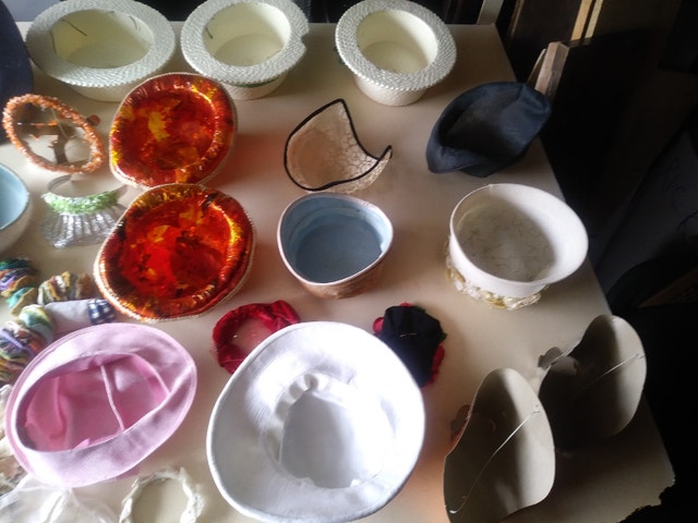 Collection of vintage hats - photo 5