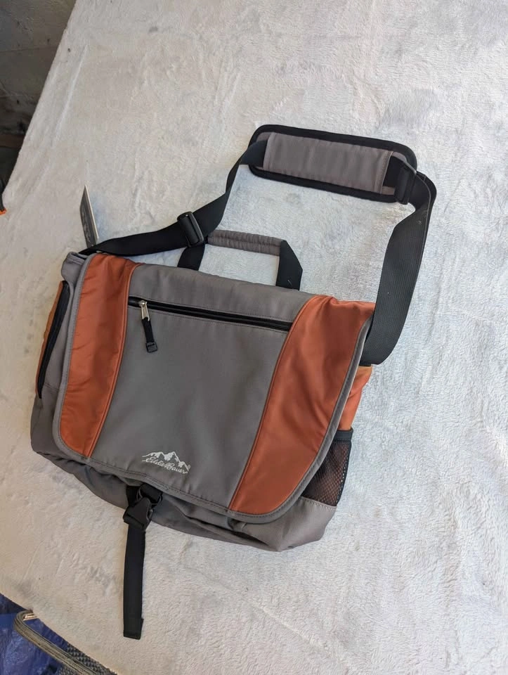 Eddie Bauer messenger bag bnwt - photo 2