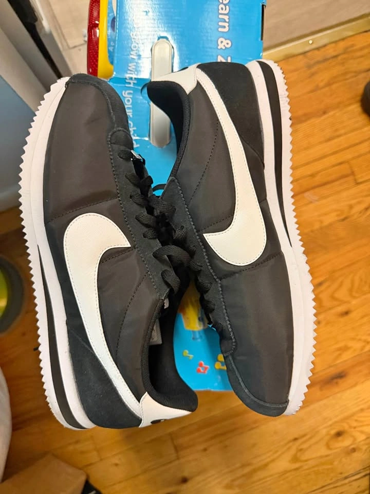Nike Cortez Black White Sneakers - size 11