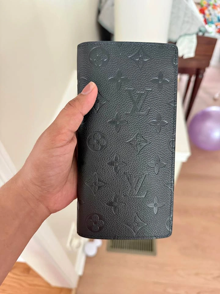 Louis Vuitton Wallet Unisex